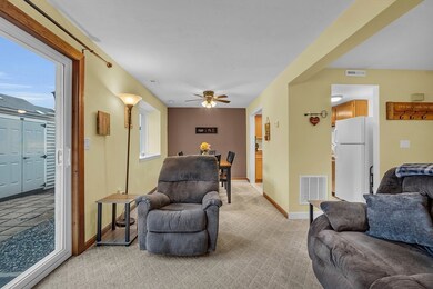 43 Meadow Pond Dr unit F, Leominster, MA 01453 - photo 5