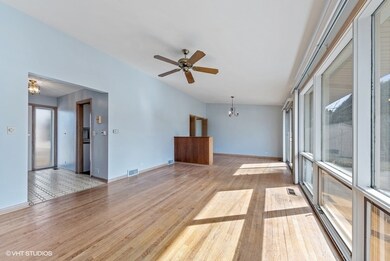 493 Amherst Ave, Des Plaines, IL 60016 - photo 4