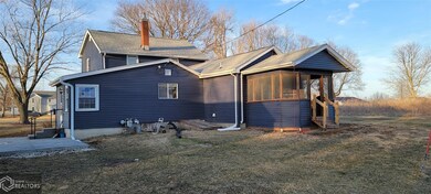 208 Park Ave, Denmark, IA 52624 - photo 5