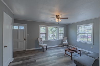 404 Oak St, Manchester, TN 37355 - photo 4