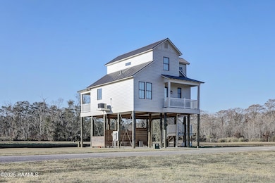9405 Wahoo Ln, Abbeville, LA 70510 - photo 2