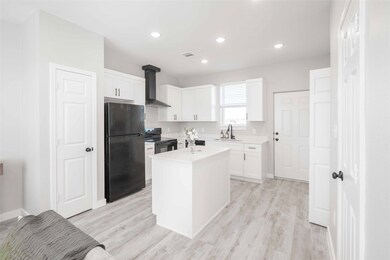 2414 Penick Rd unit 1102, Waller, TX 77484 - photo 2