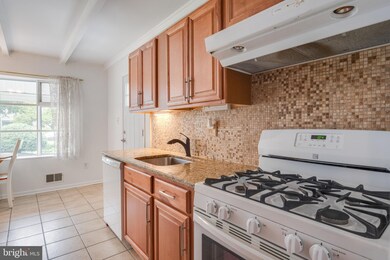 4110 Landgreen St, Rockville, MD 20853 - photo 6