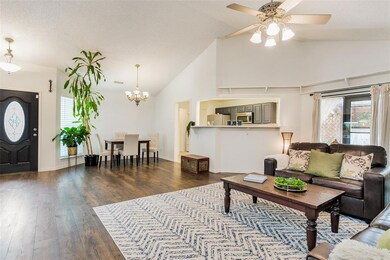 1401 Autumn Chase Square, Bedford, TX 76022 - photo 5