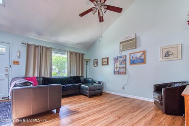 59 Reading Ave, Staten Island, NY 10312 - photo 4