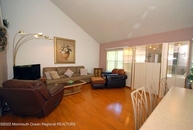 276 Sunshine Ct, Englishtown, NJ 07726 - photo 4