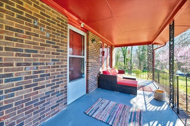 04-320 W Orange St-4