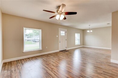 2768 Erin Dr, Marrero, LA 70072 - photo 3