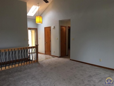 3642 SW Skyline Pkwy, Topeka, KS 66614 - photo 3