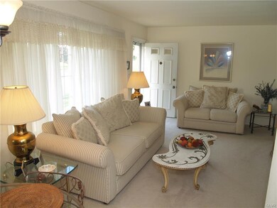 1583 Eastwood Dr, Bethlehem, PA 18018 - photo 4