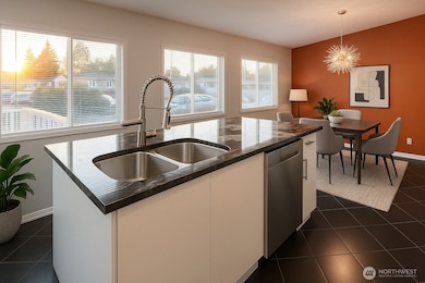 Ample room for your dining table.