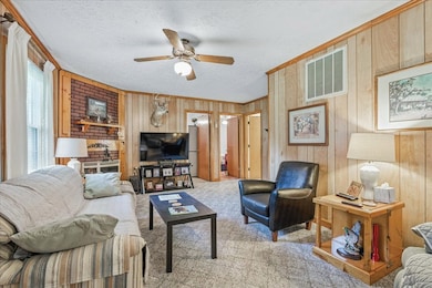 388 E Hightower Rd, Sutherlin, VA 24594 - photo 6