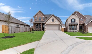 1747 Yaupon Trail Ct, Alvin, TX 77511 - photo 3