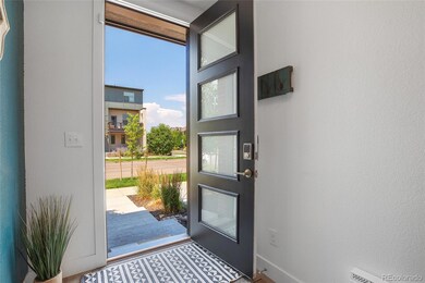 2532 N Moline St, Aurora, CO 80010 - photo 3