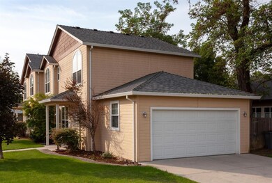 257 N 6th St, Central Point, OR 97502 - photo 2