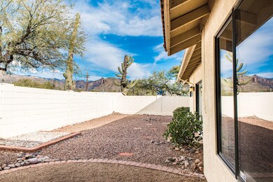 5591 N Skyset Loop-31