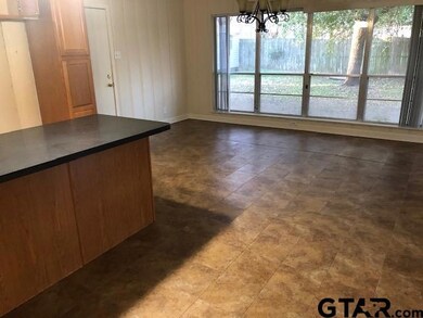 617 Beechwood Dr, Tyler, TX 75701 - photo 4