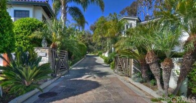 Drive up your Private driveway!