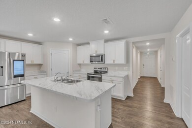 2464 Beachview Dr, Jacksonville, FL 32218 - photo 4