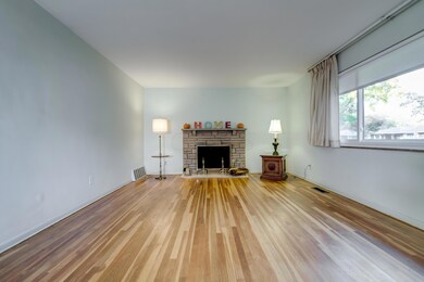 05 - 4187 Lawnview Drive-5.jpg