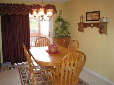 9 Emery St, Merrimac, MA 01860 - photo 5