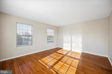 2308 Carriage Ln, Royersford, PA 19468 - photo 5