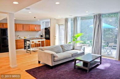 11511 Maple Ridge Rd, Reston, VA 20190 - photo 3