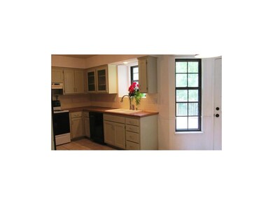 Beautiful kitchen and handy too.