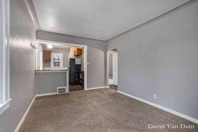 212A5382