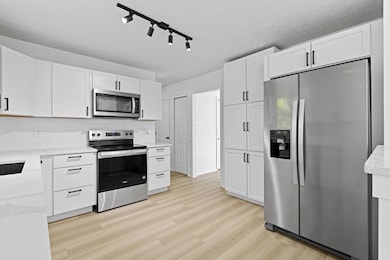 2145 Jeffey Dr, Hilliard, OH 43026 - photo 5