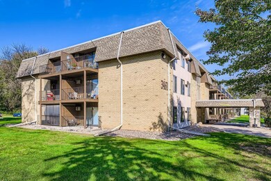3461 Kent St unit 1002, Shoreview, MN 55126 - photo 4