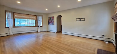 409 E 10th St, Elmira, NY 14903 - photo 5