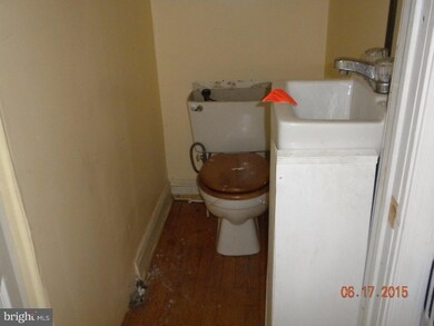 40 Linden Ave, Lansdowne, PA 19050 - photo 2