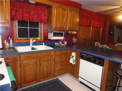 482 Homestead Dr, North Tonawanda, NY 14120 - photo 3