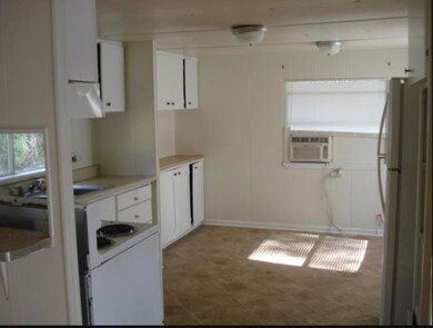 10 Powhatan St, Crawfordville, FL 32327 - photo 4