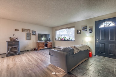 2739 May Ct SE, Enumclaw, WA 98022 - photo 4