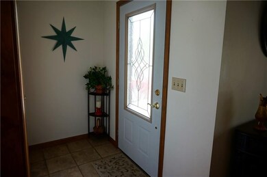 3270 Flintwood Dr, Columbus, IN 47203 - photo 3