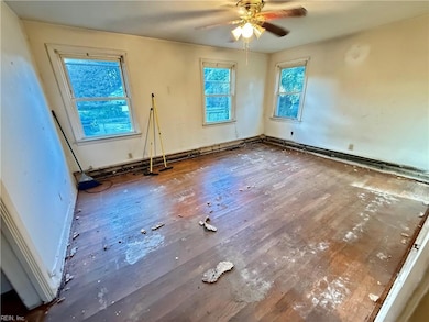 8336 Pythian Ave, Norfolk, VA 23518 - photo 7