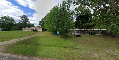 60 Lake Cir, Newnan, GA 30263 - photo 2