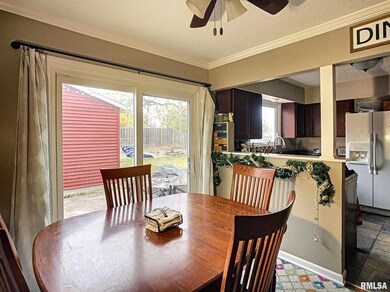 1446 Lakewood Dr, Bettendorf, IA 52722 - photo 6