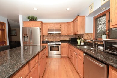 2731 Fairhauser Rd, Naperville, IL 60564 - photo 7