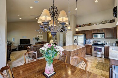 05 Breakfast Nook
