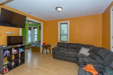 14x11, front entry, stairs, storage closet, lamina