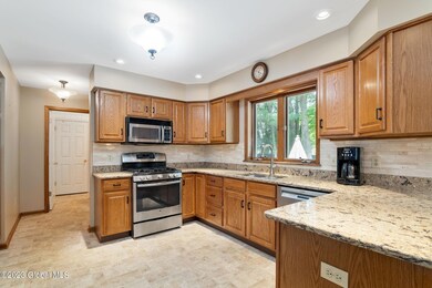 17-web-or-mls-309PartridgeberryCt_17