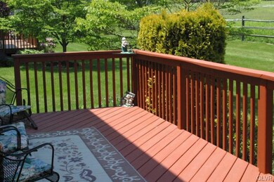 271 Ridings Cir, Macungie, PA 18062 - photo 5