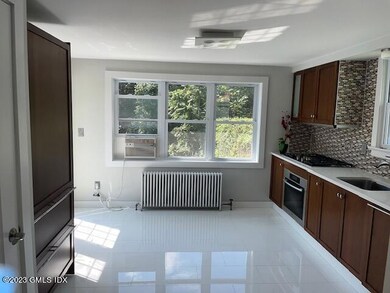 218 Pemberwick Rd unit 2, Greenwich, CT 06831 - photo 3