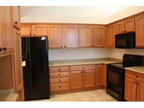 kitceh w refrigerator