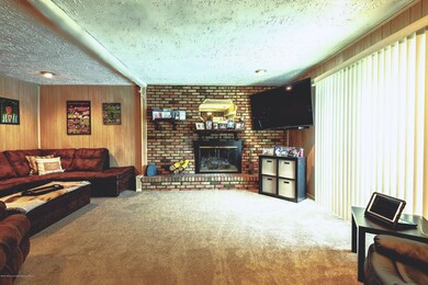 2ndfamily room (1)