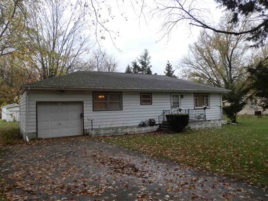 5404 S Baxter Ln, Janesville, WI 53546 - photo 2