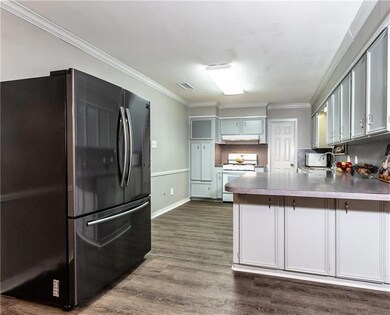 Kitchen with ALL NEW APPLIANCES!!
